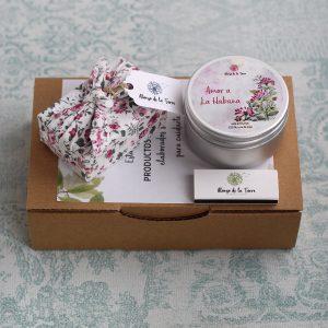 Caja con vela y jabón furoshiki